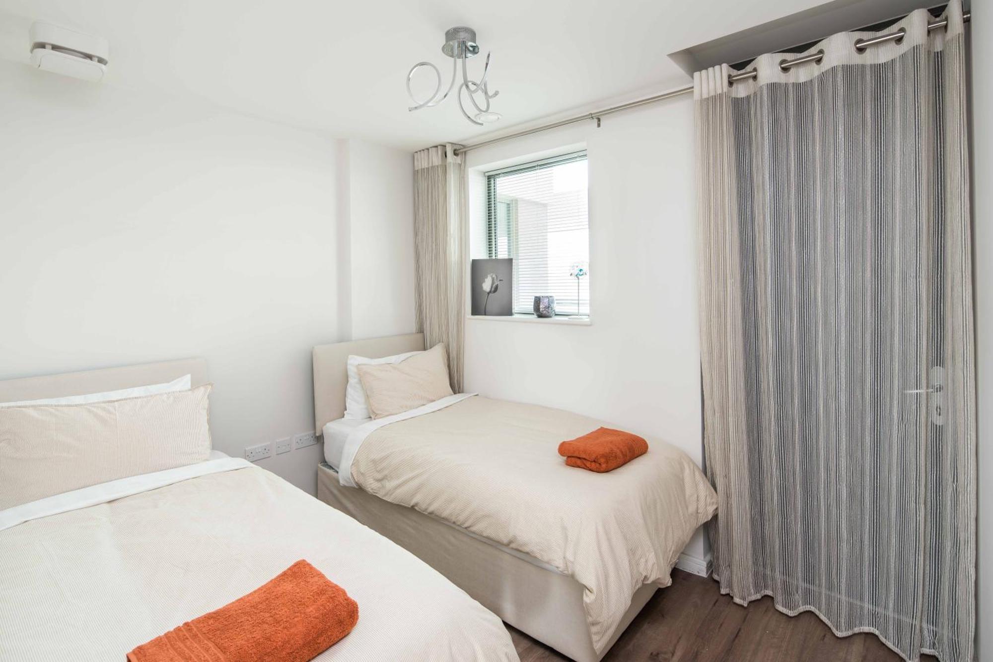 Canning Town -2 Bed Luxury Apartment London Eksteriør billede